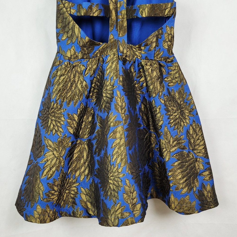 Arc & Co. Women's Dress M Blue Gold Metallic Halter Style Open Back Fit & Flare - Picture 10 of 11